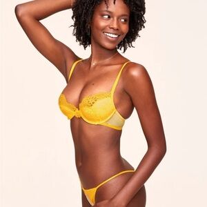 Adore Me Evelyn Lace Women's Lingerie Set